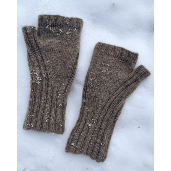 Wzór Borgan Fingerless Mittens - Kit Couture